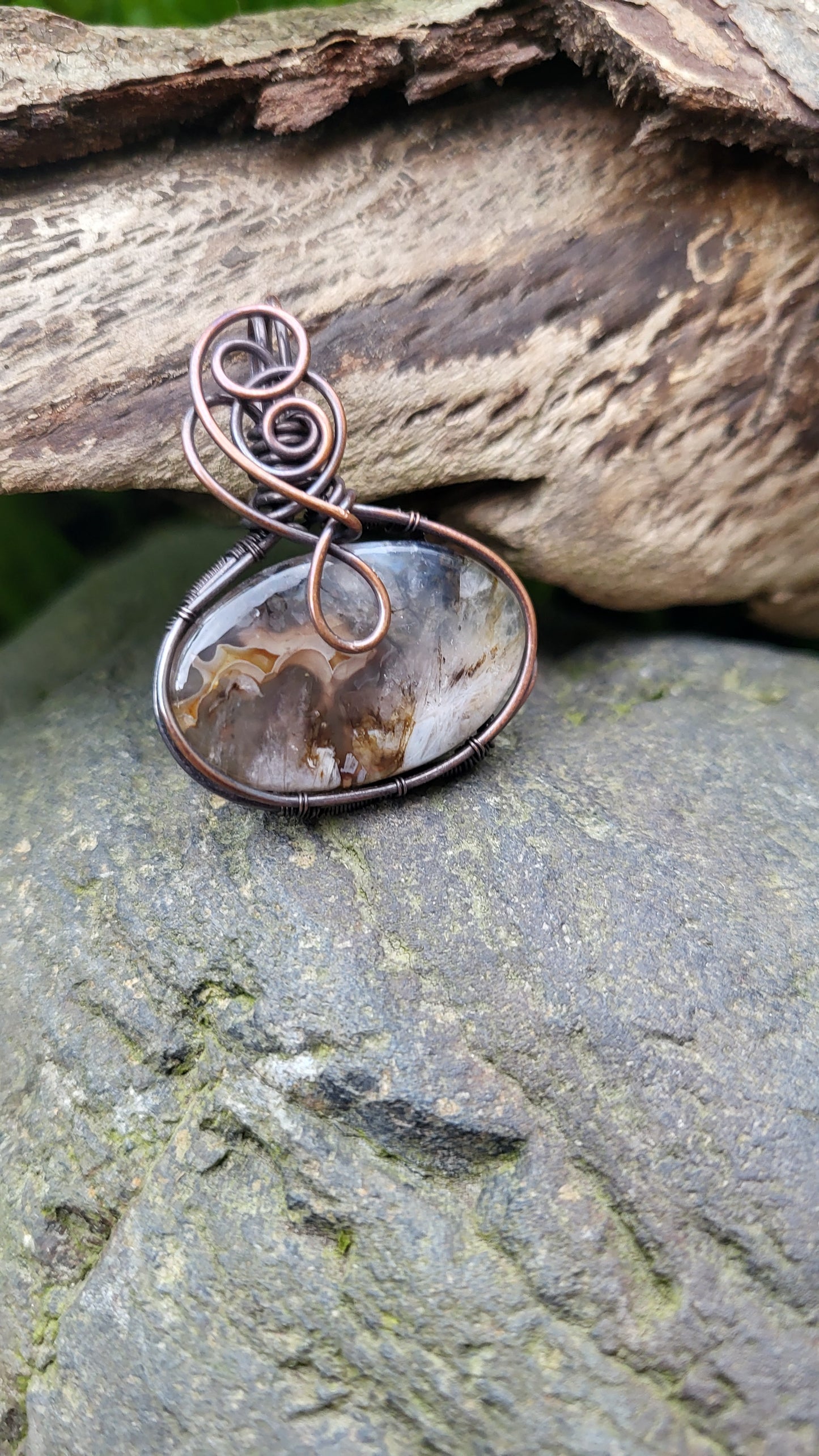 UV Reactive Volcano Agate Pendant