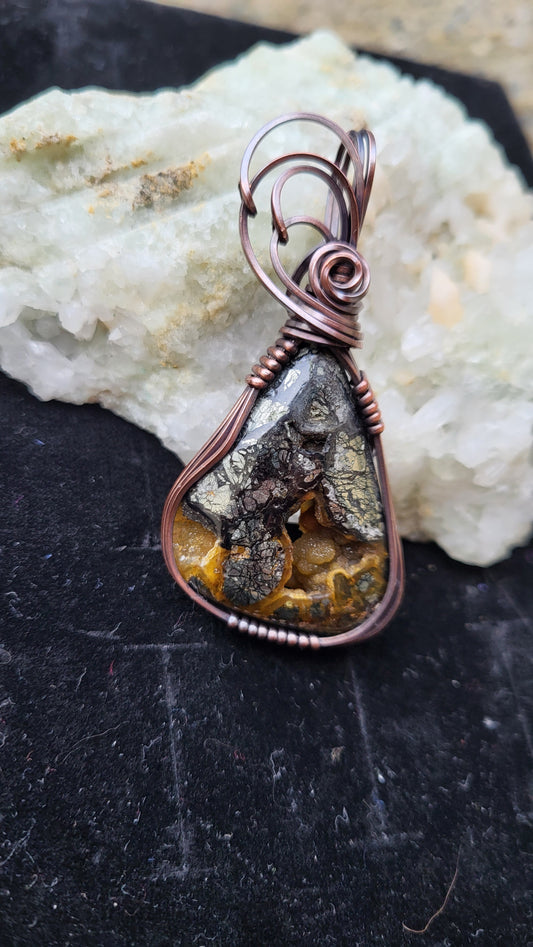 Marcasite Cabochon with Velvet Druzy Pendant