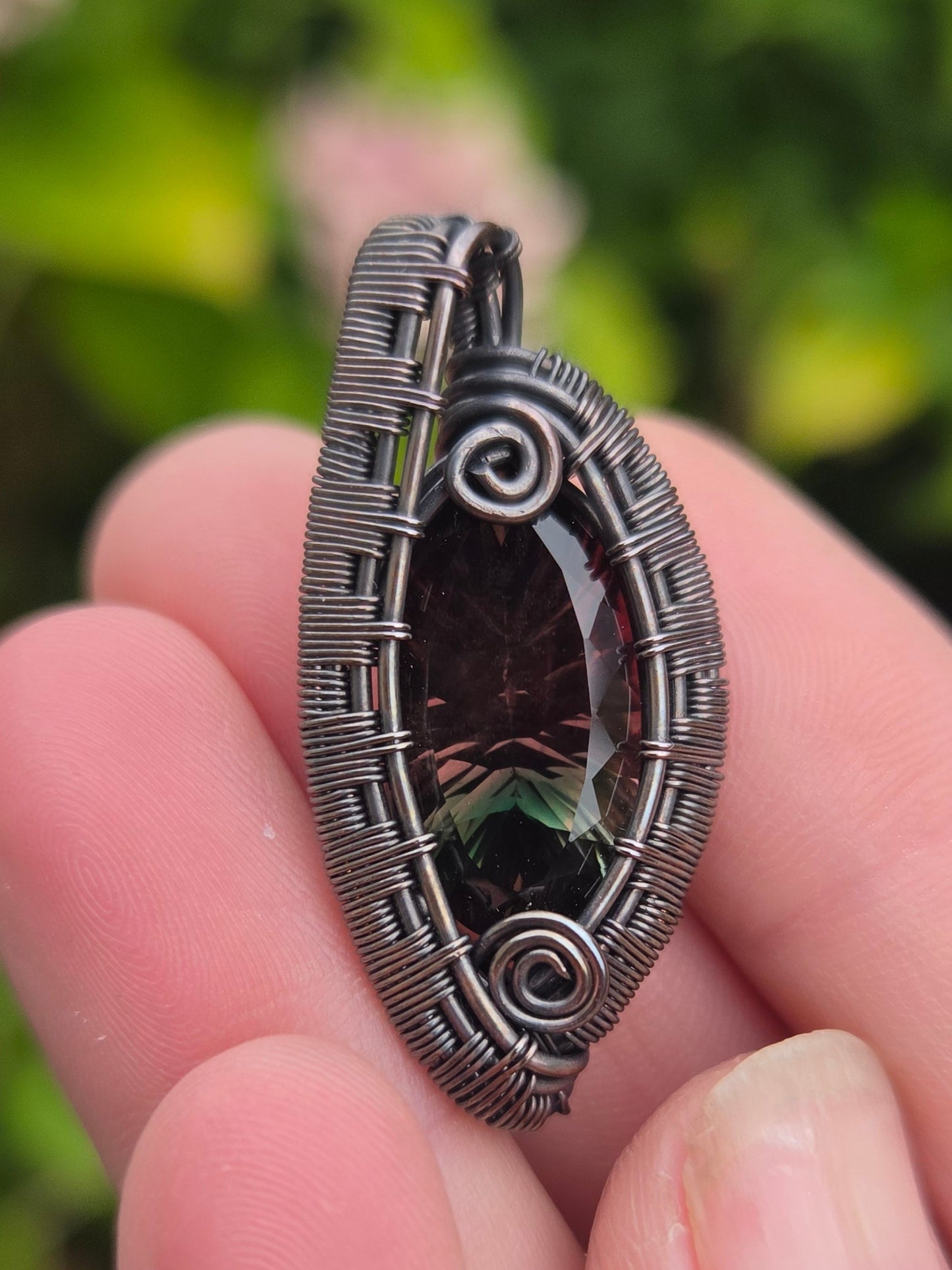 Oregon Sunstone Concave Facet Copper Pendant