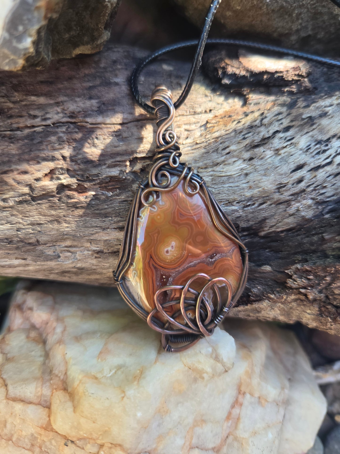 Montana Dryhead Agate Pendant w/ Lotus Flower Accent
